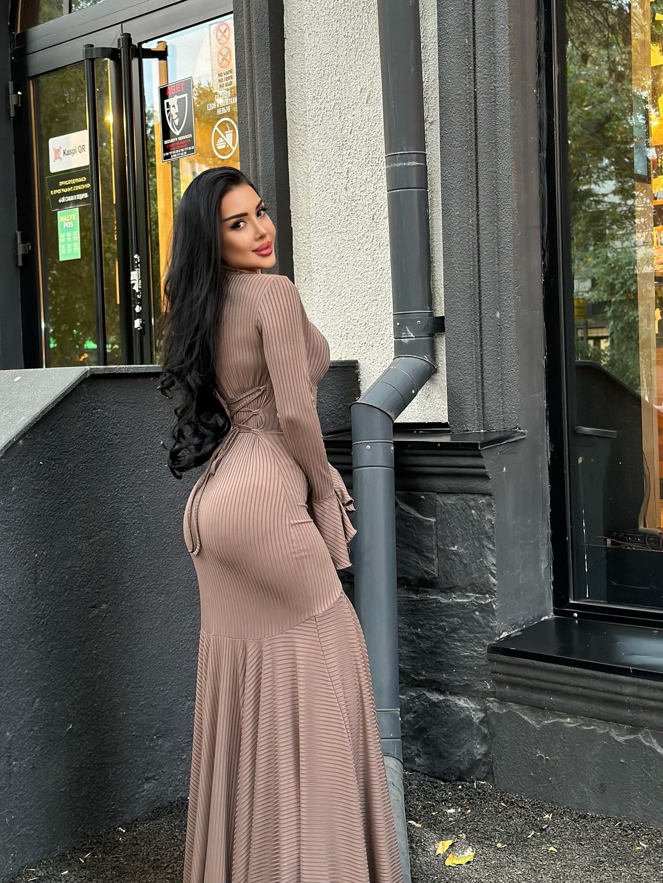 Polished Dress with an Effortless Classic Look