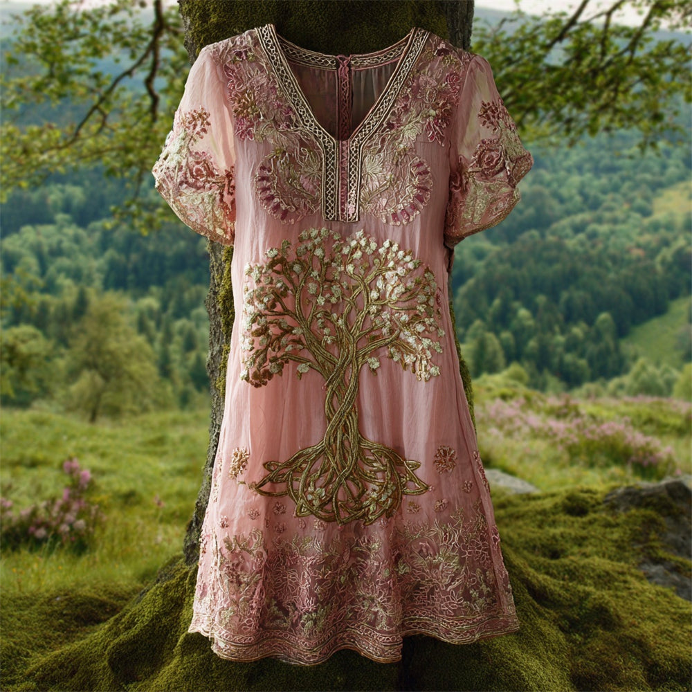 Beautifully Crafted Dress in a Classic Style
