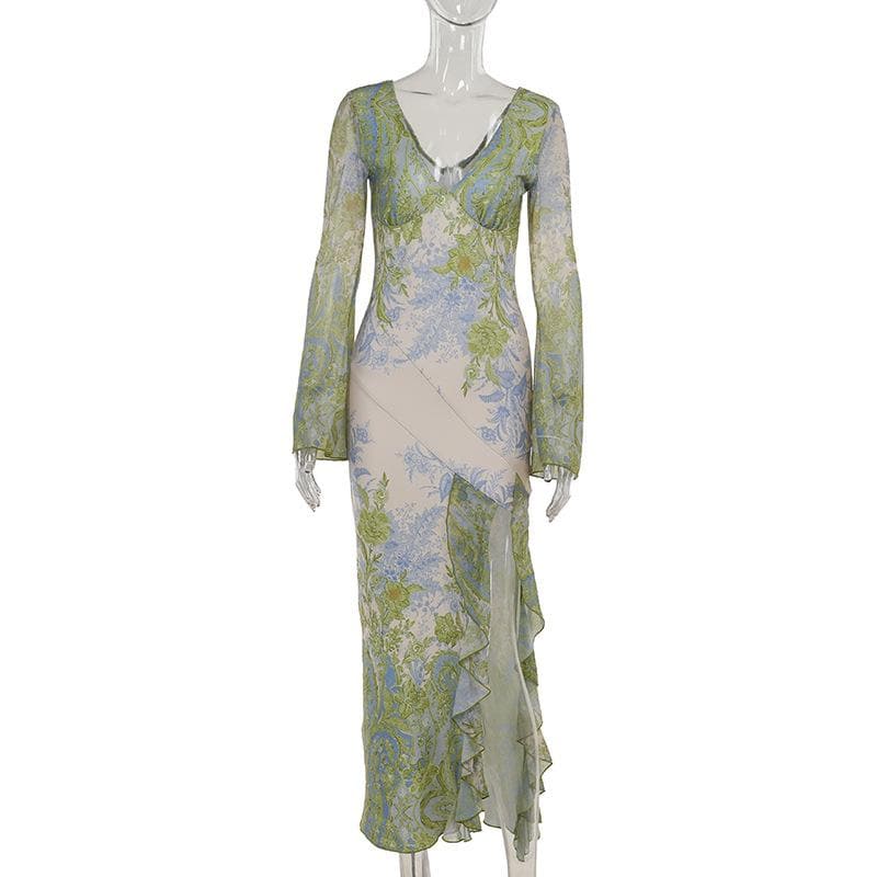 Classic Vintage & Enduringly Stylish Dress