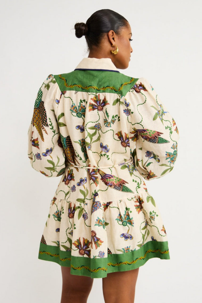 Classic Vintage Dress with a Flattering Fit