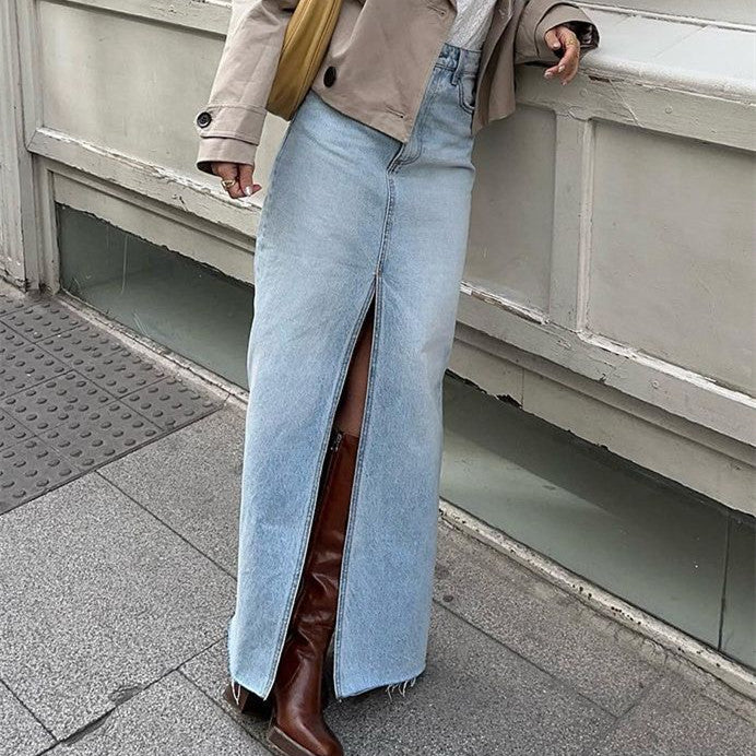 Well Tailored Garment with a Graceful Silhouette