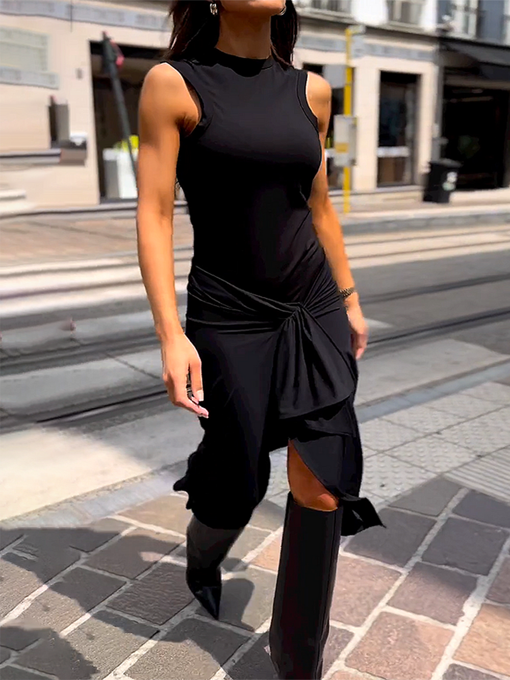Effortlessly Elegant Dress with a Timeless Design