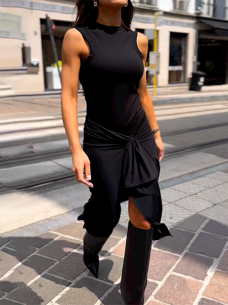 Effortlessly Elegant Dress with a Timeless Design