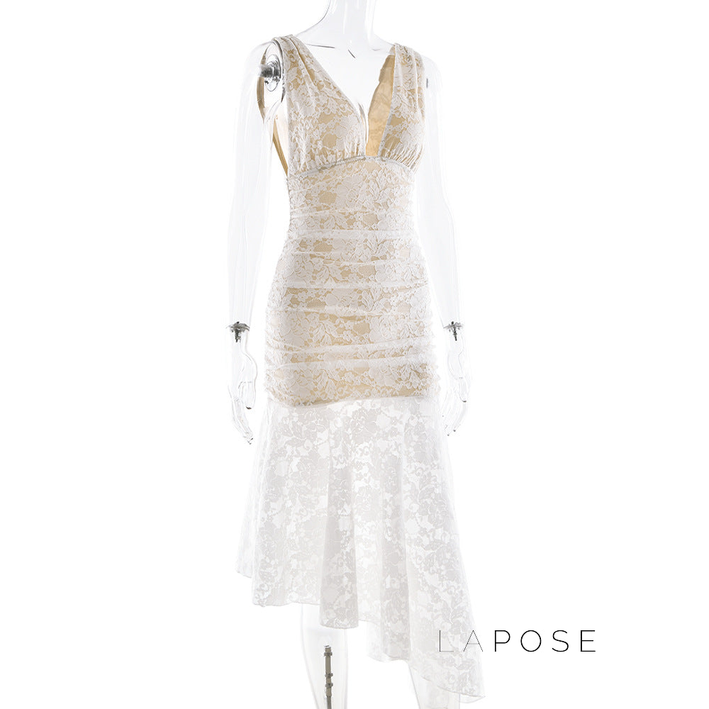 Well Tailored Dress with a Graceful Silhouette