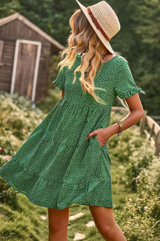 Beautifully Finished Dress in a Timeless Design