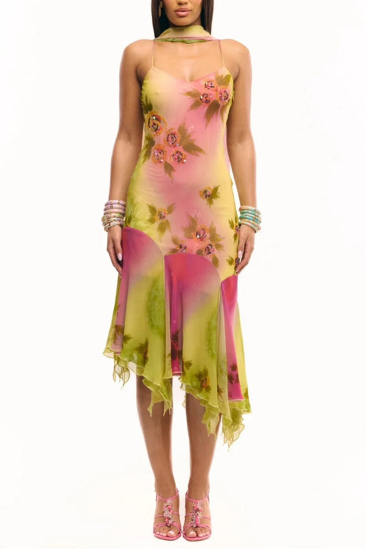 Gracefully Styled Dress for Any Occasion