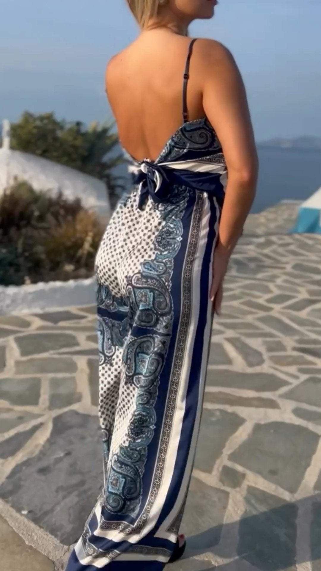 Gracefully Styled Garment for Any Occasion