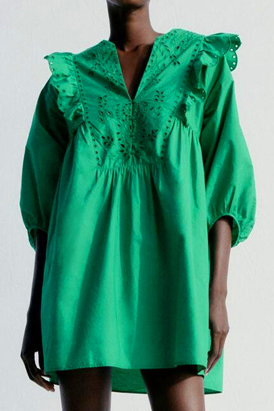 Classic Vintage Dress with a Flattering Fit