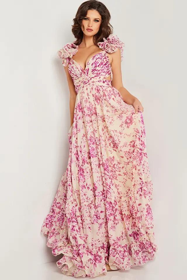 Well Tailored Dress with a Graceful Silhouette