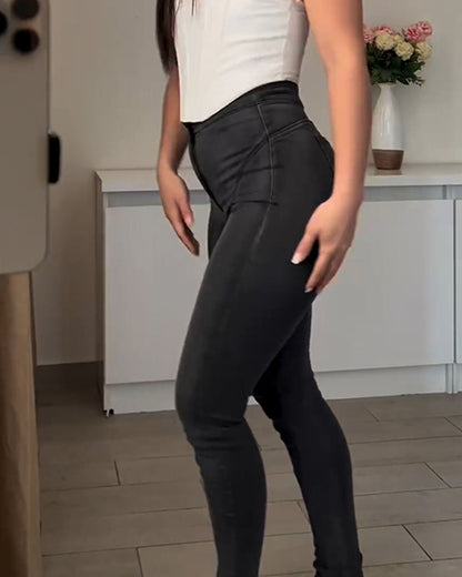 Sophisticated Pants with a Clean Classic Look
