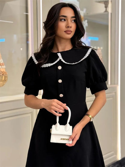 Classic Vintage Dress with a Flattering Fit