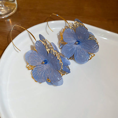 Beautiful Silver Earring with Unique Style
