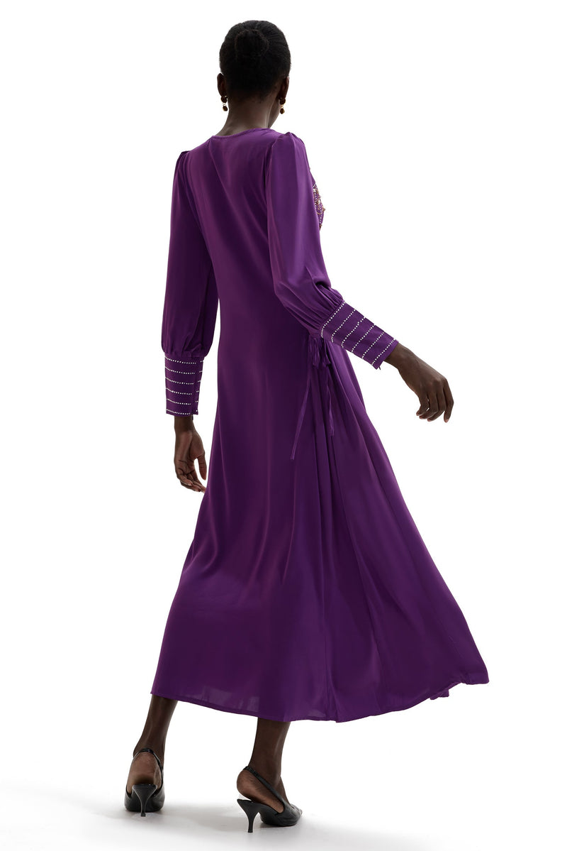 Beautifully Crafted Dress in a Classic Style