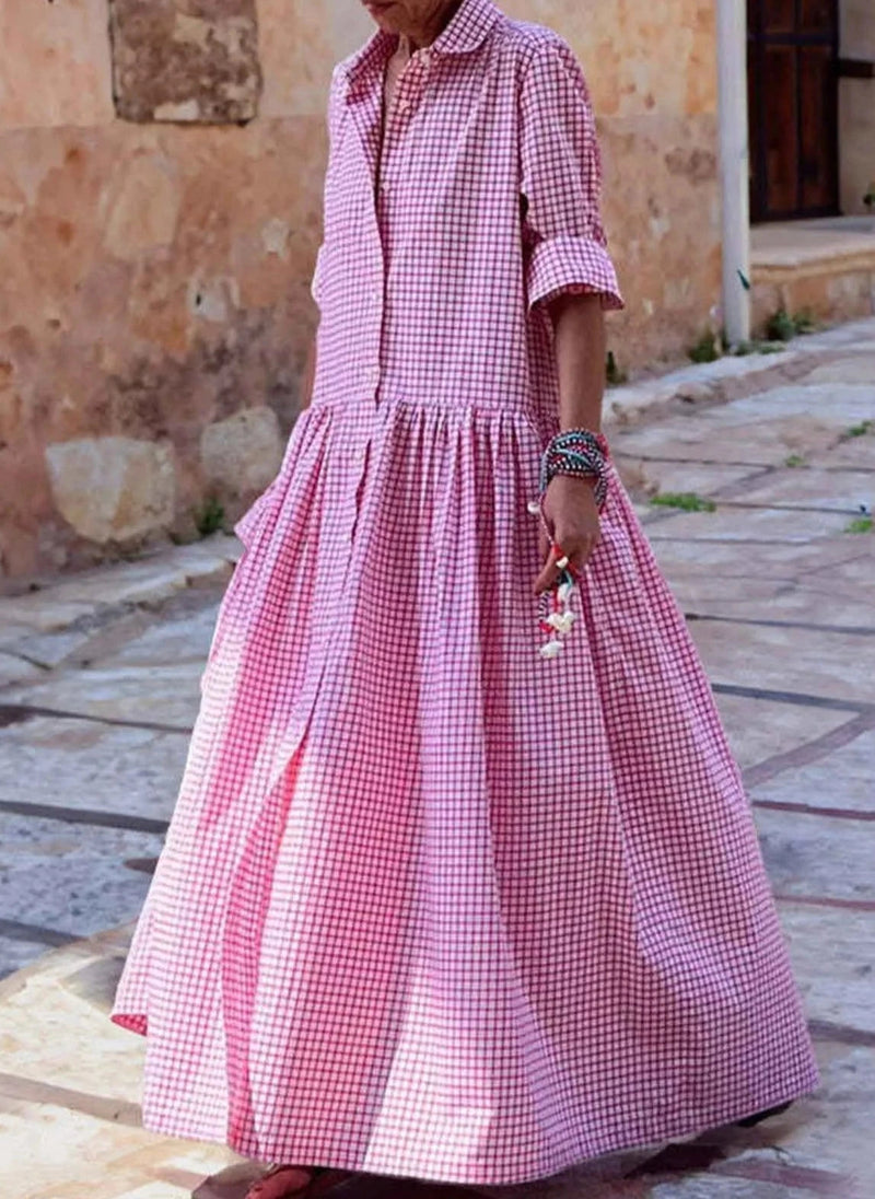 Classic Vintage Dress with a Flattering Fit