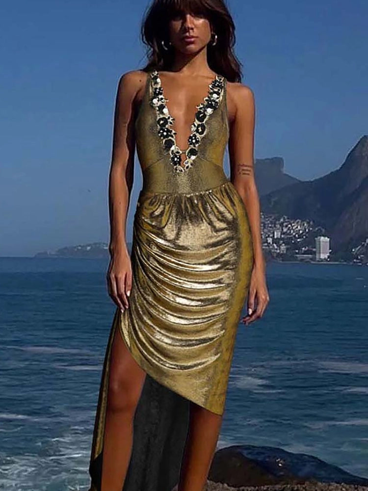 Effortlessly Elegant Garment with a Timeless Design