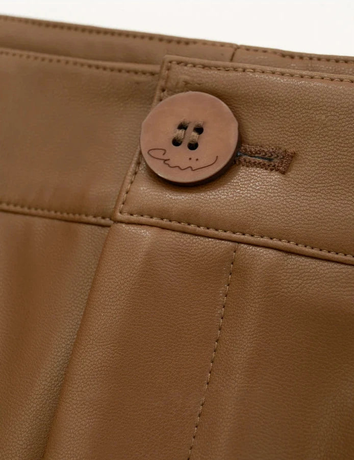 Beautifully Finished Pants in a Timeless Design