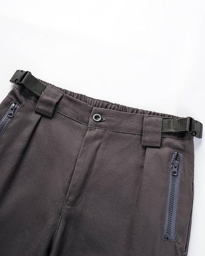 Effortlessly Elegant Pants with a Timeless Design