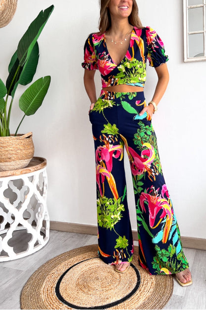 Classic Vintage Pants with a Flattering Fit