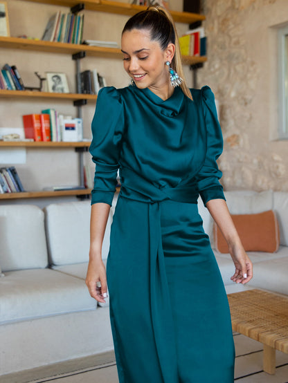Sophisticated Dress with a Clean Classic Look