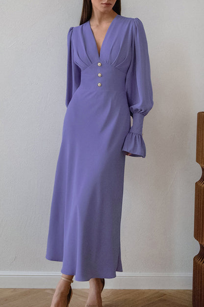 Well Tailored Dress with a Graceful Silhouette