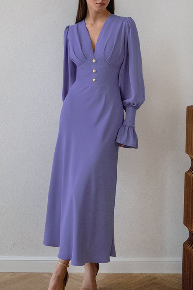 Well Tailored Dress with a Graceful Silhouette
