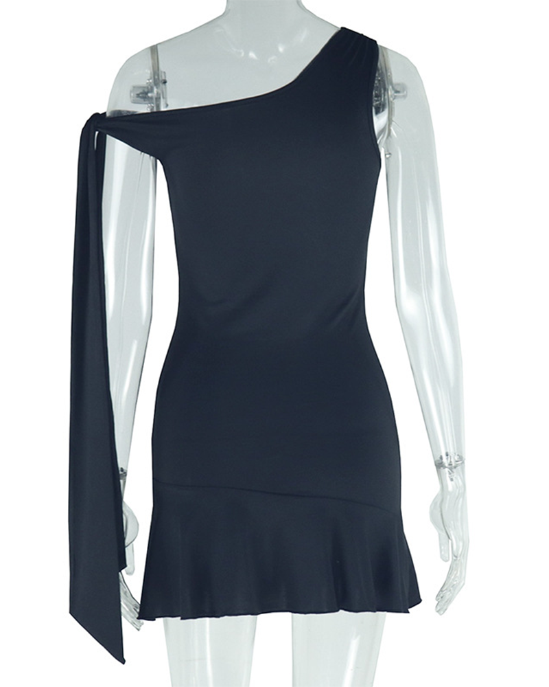 Effortlessly Elegant Dress with a Timeless Design