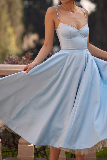 Gracefully Styled Dress for Any Occasion