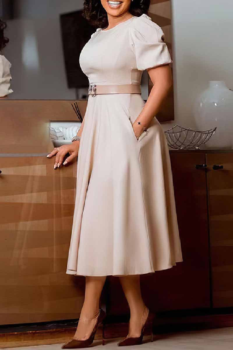 Well Tailored Dress with a Graceful Silhouette