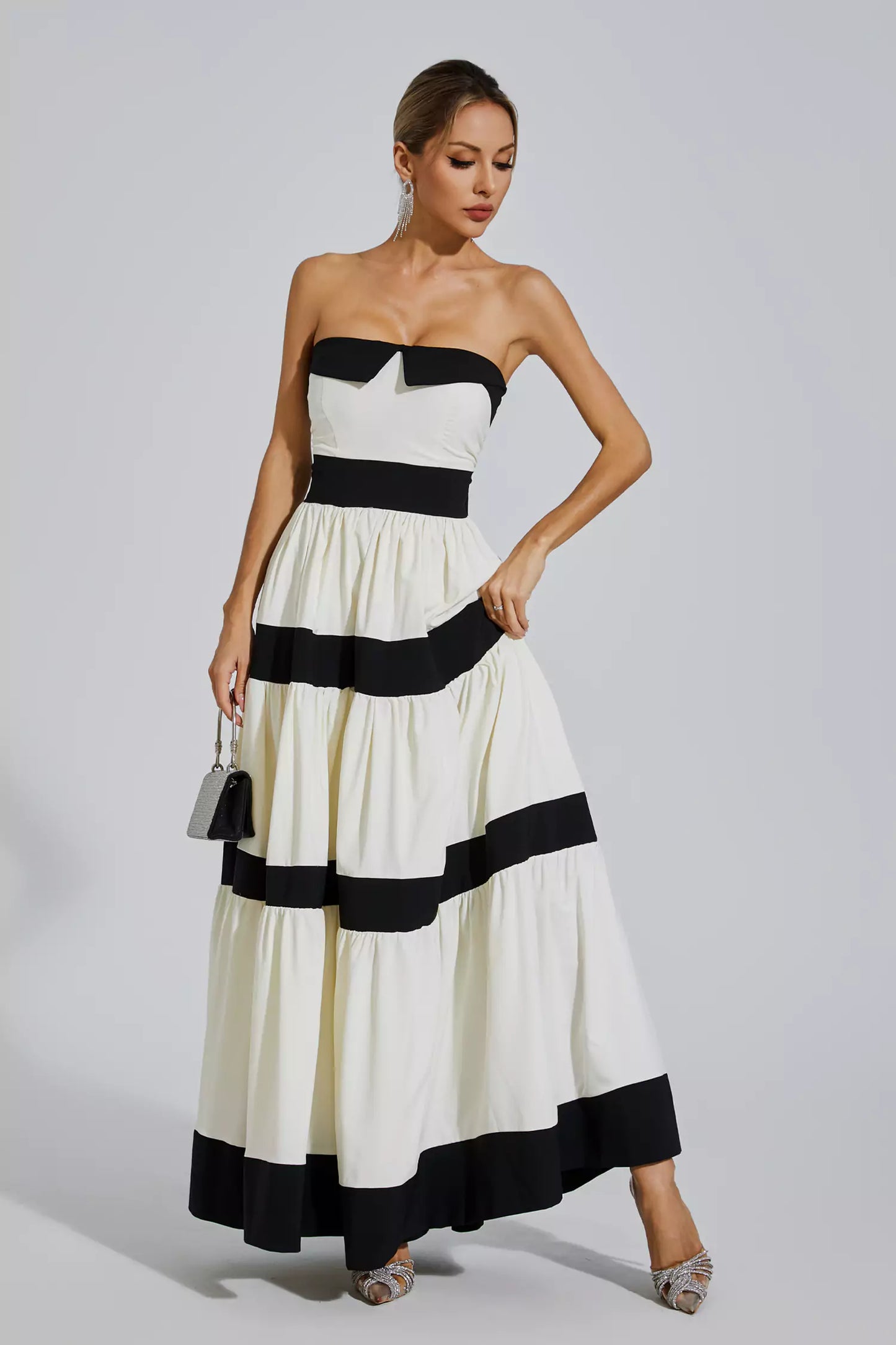 Beautifully Crafted Dress in a Classic Style
