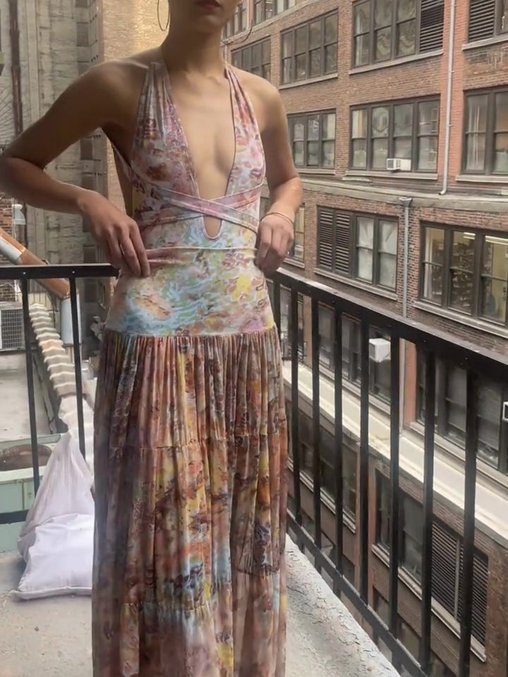 Gracefully Styled Garment for Any Occasion