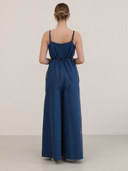 Beautifully Finished Garment in a Timeless Design