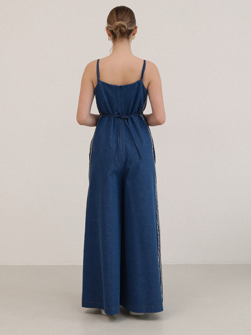 Beautifully Finished Garment in a Timeless Design