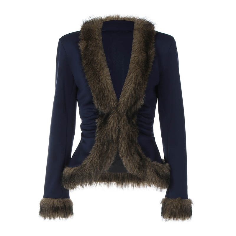 Well Tailored Top with a Graceful Silhouette