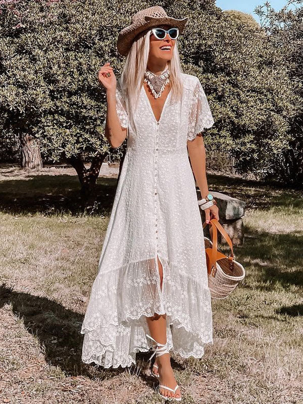 Effortlessly Elegant Dress with a Timeless Design