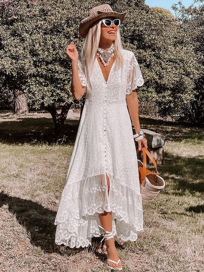Effortlessly Elegant Dress with a Timeless Design