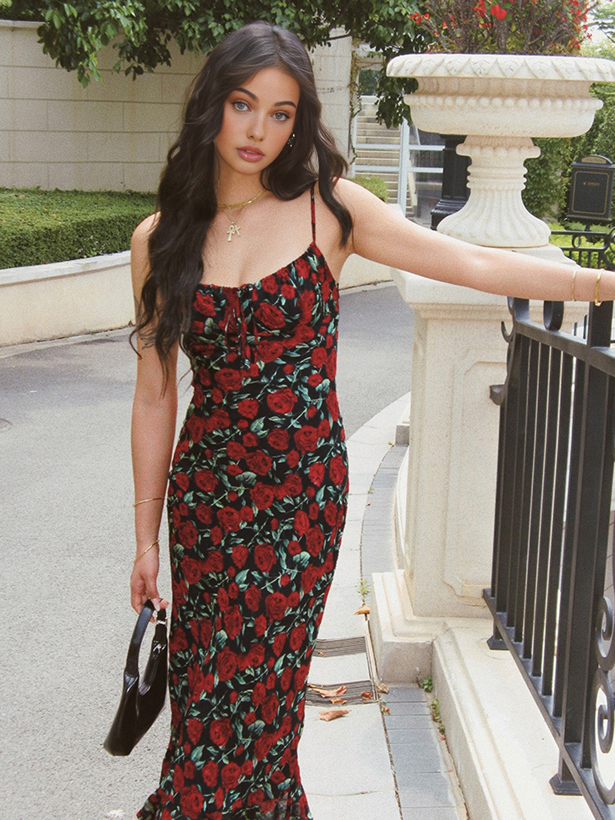 Beautifully Crafted Dress in a Classic Style