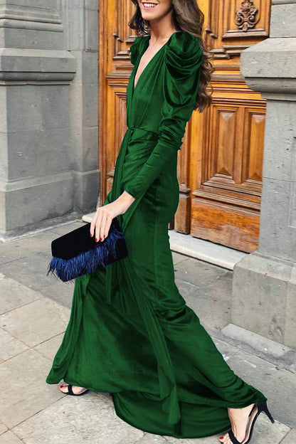 A Vintage Style Dress with Delicate Timeless Details