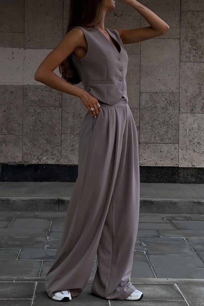 Elegantly Styled Pants for Everyday Wear