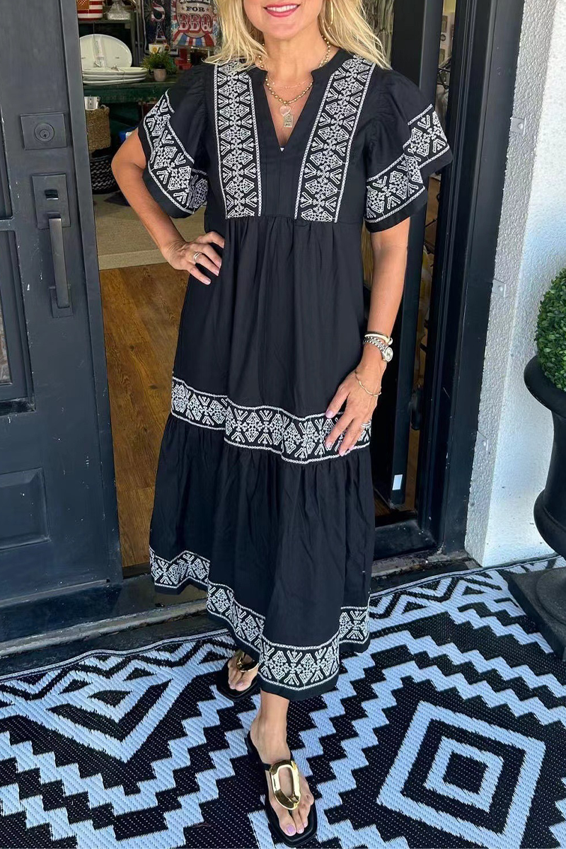 Beautifully Finished Dress in a Timeless Design