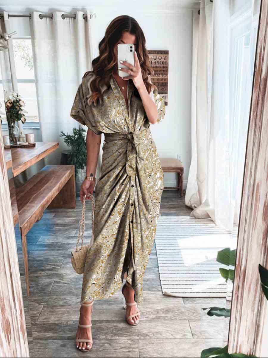 Classic Vintage Dress with a Flattering Fit