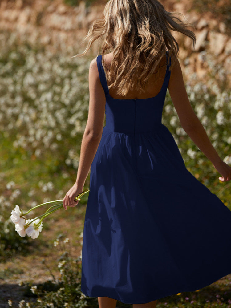 Effortlessly Elegant Dress with a Timeless Design