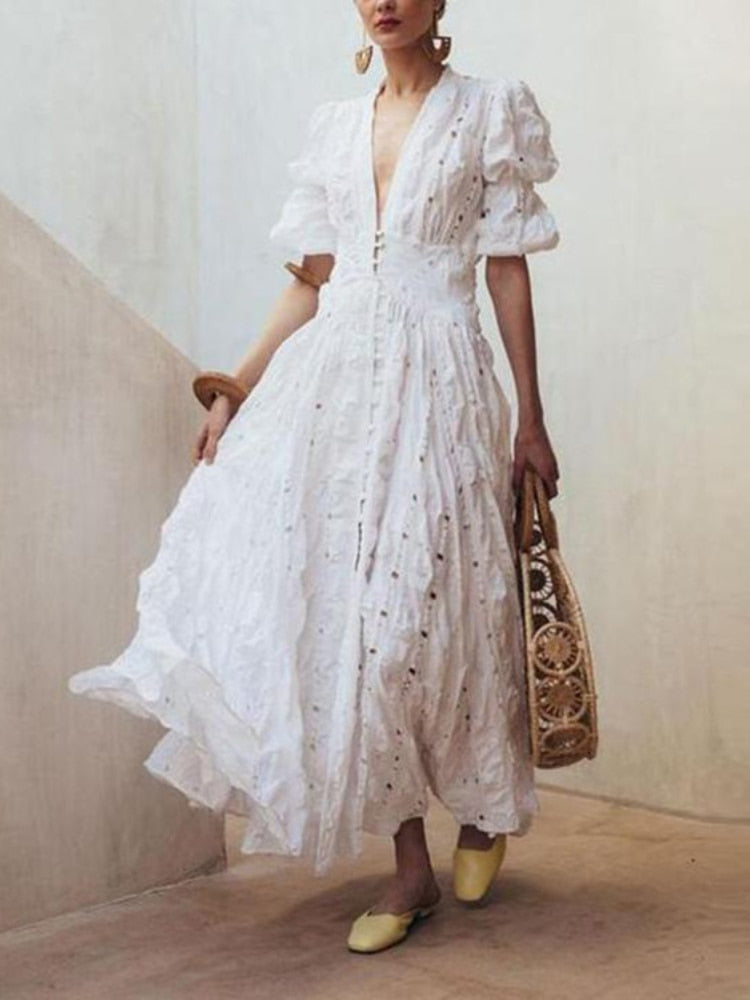 Classic Vintage Dress with a Flattering Fit