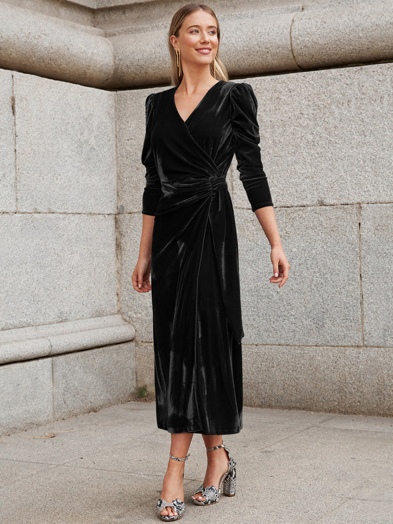 A Vintage Style Dress with Delicate Timeless Details