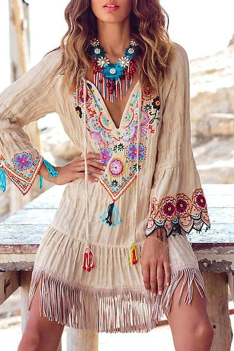 Beautifully Finished Dress in a Timeless Design