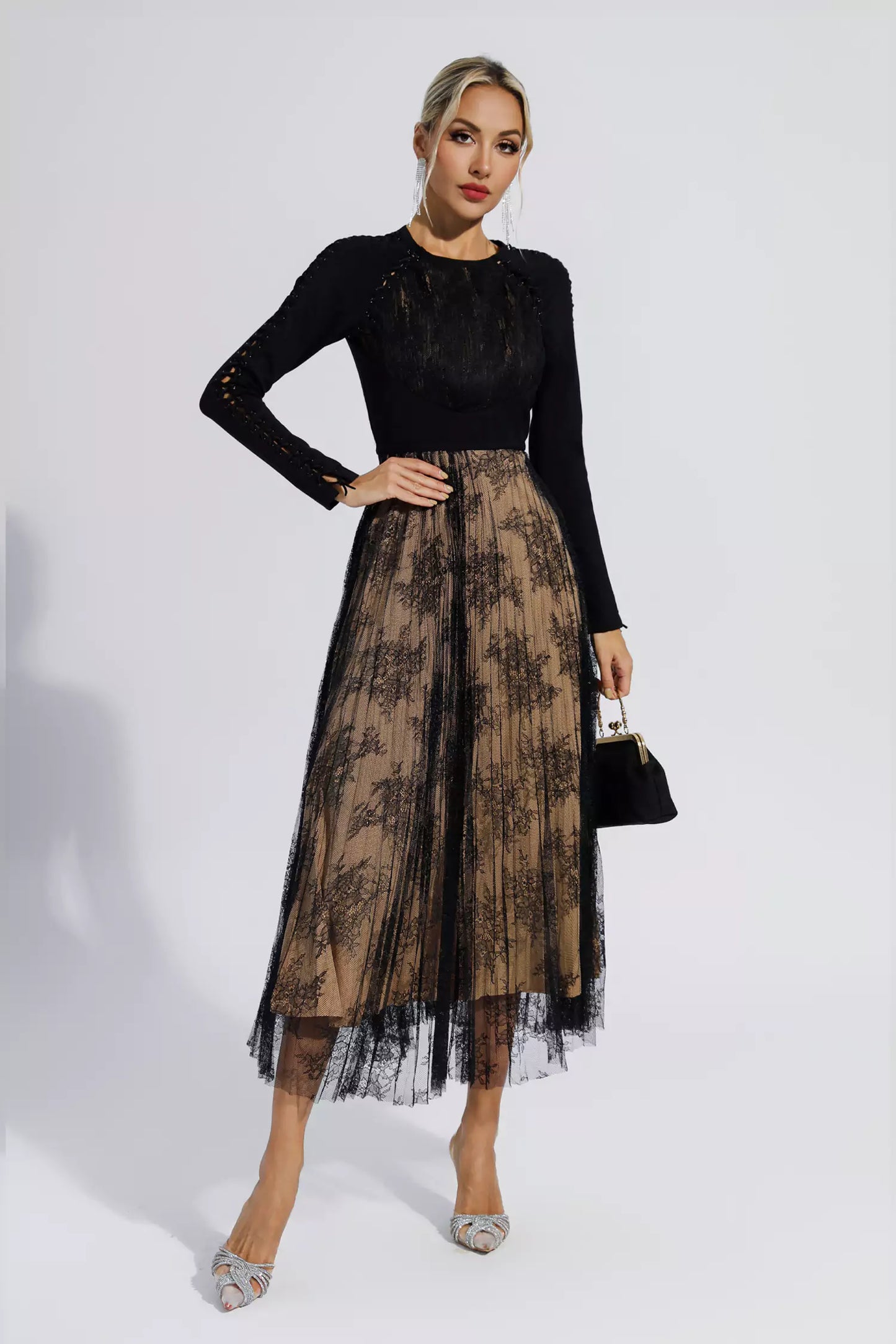 Beautifully Crafted Dress in a Classic Style