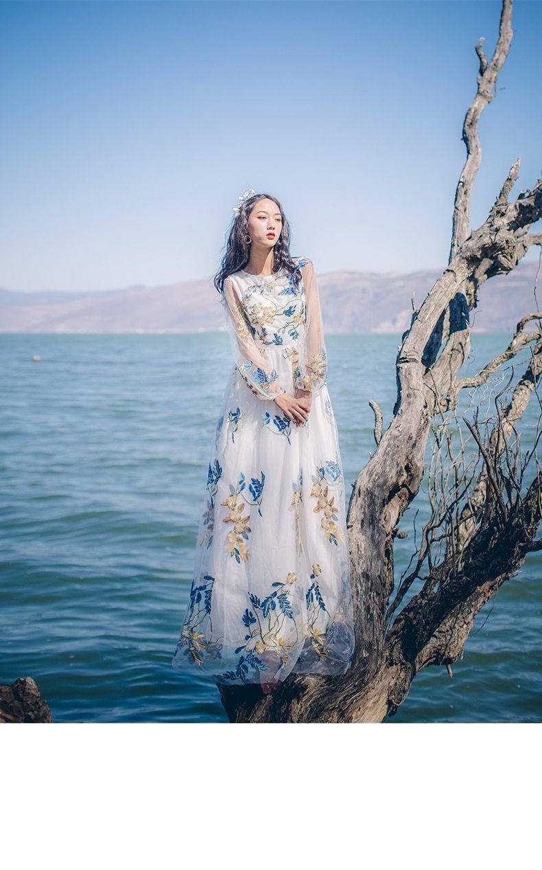 Beautifully Crafted Dress in a Classic Style