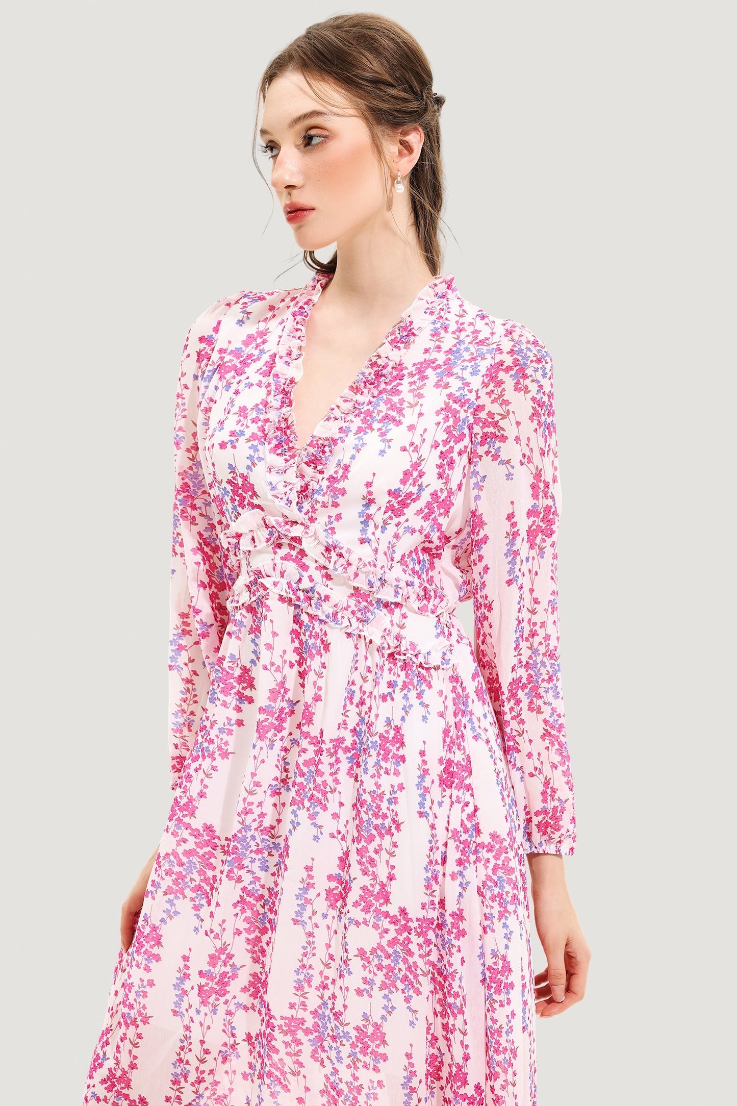 Gracefully Styled Dress for Any Occasion