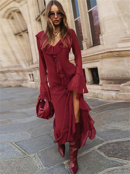 Beautifully Finished Dress in a Timeless Design