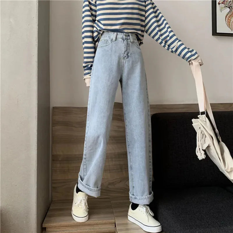 Classic Vintage Pants with a Flattering Fit