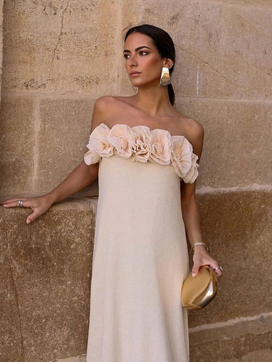 Beautifully Finished Dress in a Timeless Design